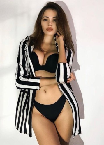 Яна, Г. Новотитаровская